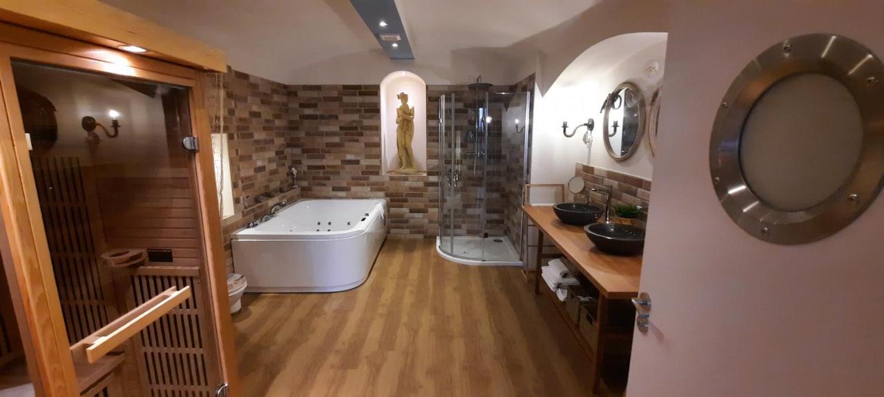 Excellent Romantic Прага Экстерьер фото